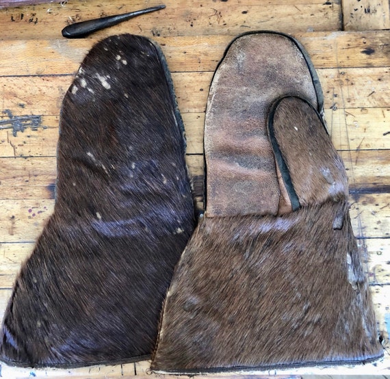 Late 18th Century Beaver Skin Carriage Gloves