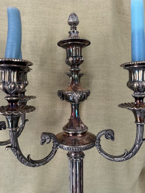 記念碑的なアンティークシルバーのキャンドルホルダー - Etsy 日本