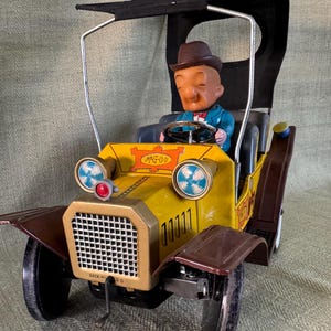 Original Mr.Magoo Battery Op Car in original Box, Made by Hubley 1961