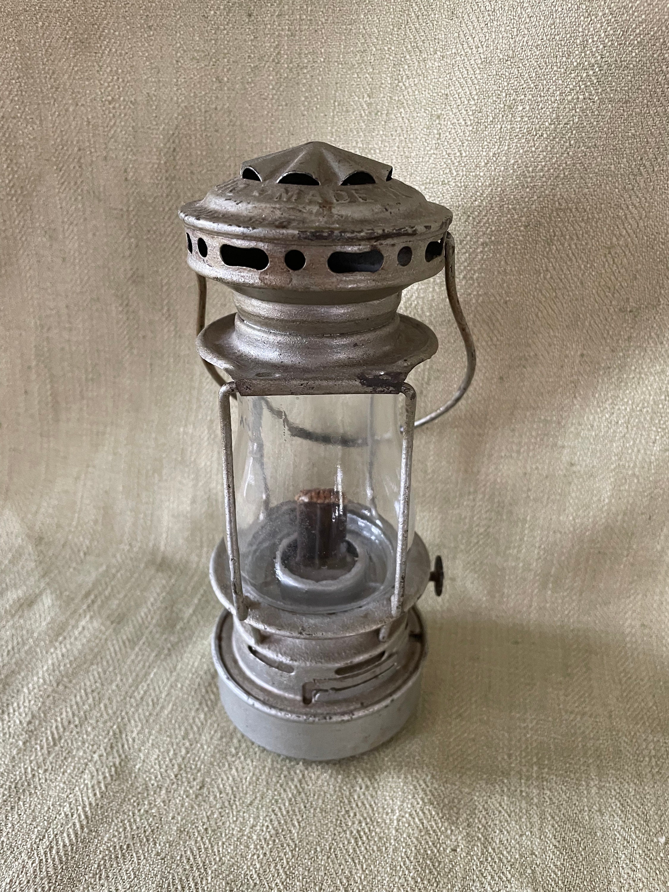 Antique Skaters Lamp, Lantern, Scout by Dietz - Etsy Denmark Antique Skaters Lamp, Lantern, Scout by Dietz - Etsy Denmark