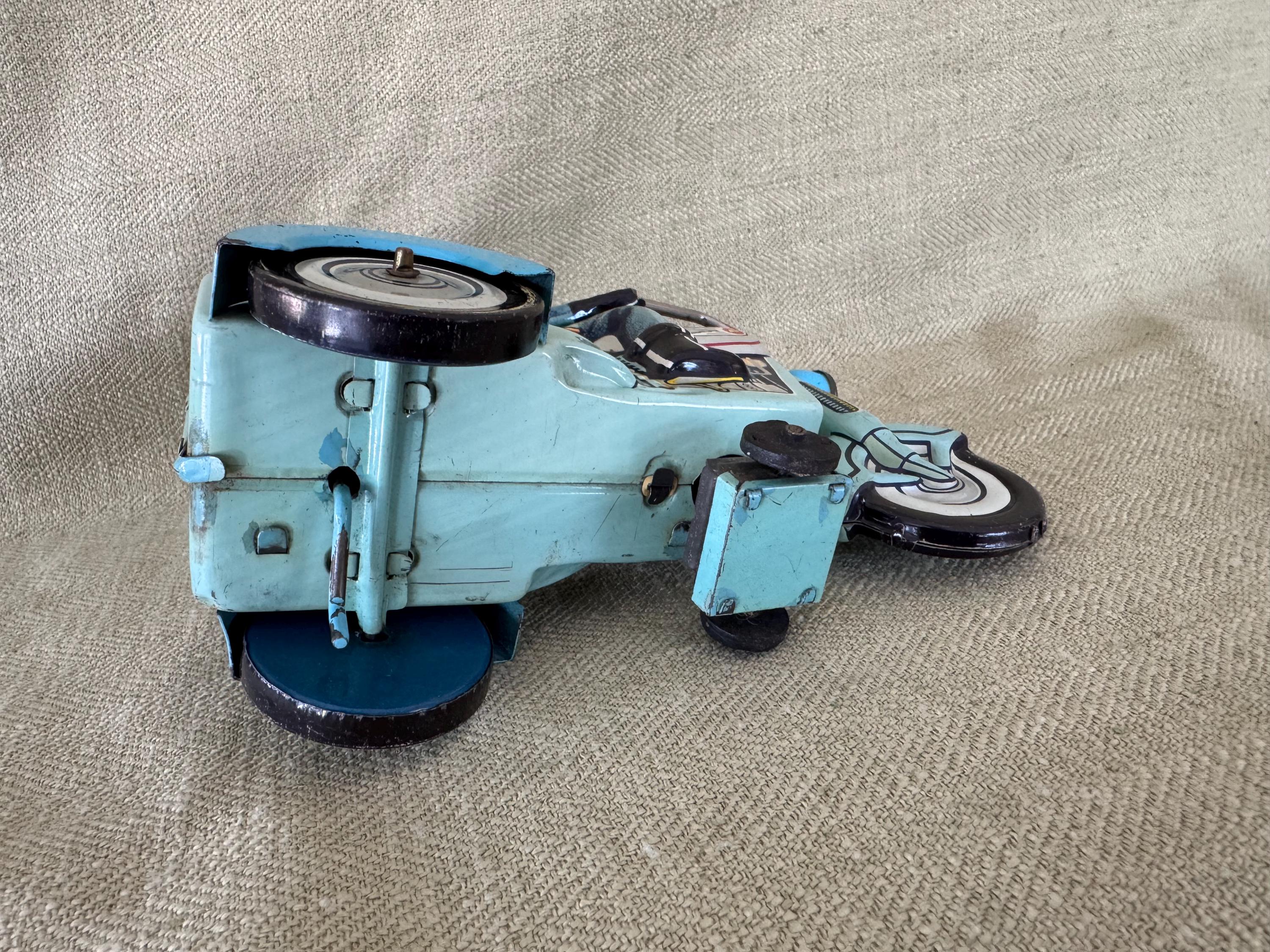 Vintage Yoshiya Japan Tin Wind up Police Trike, Motorcycle, Bump