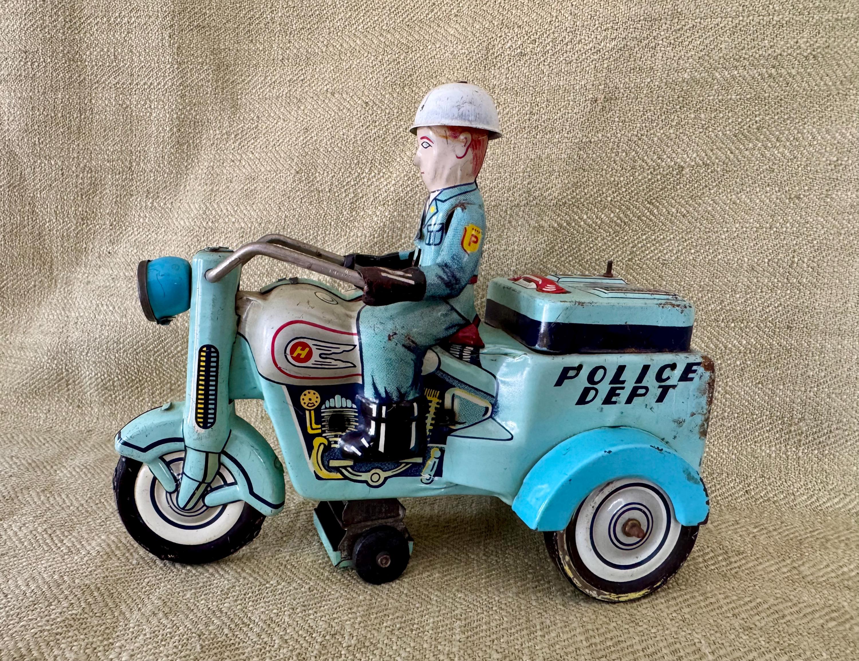 Vintage Yoshiya Japan Tin Wind up Police Trike, Motorcycle, Bump