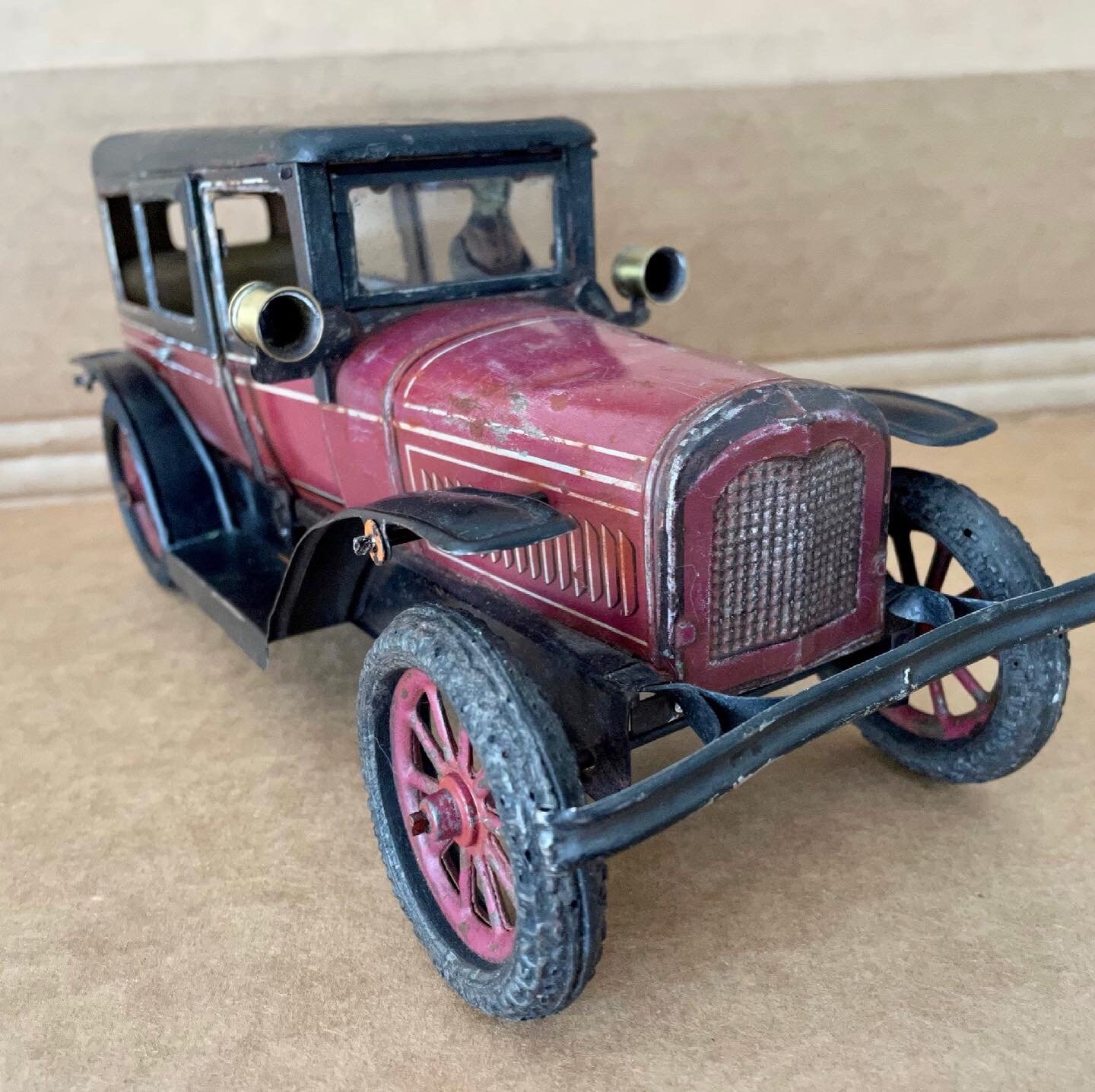 1920s German Tin Windup Limousine Sedan with Driver Forward 1920s German Tin Windup Limousine Sedan with Driver Forward