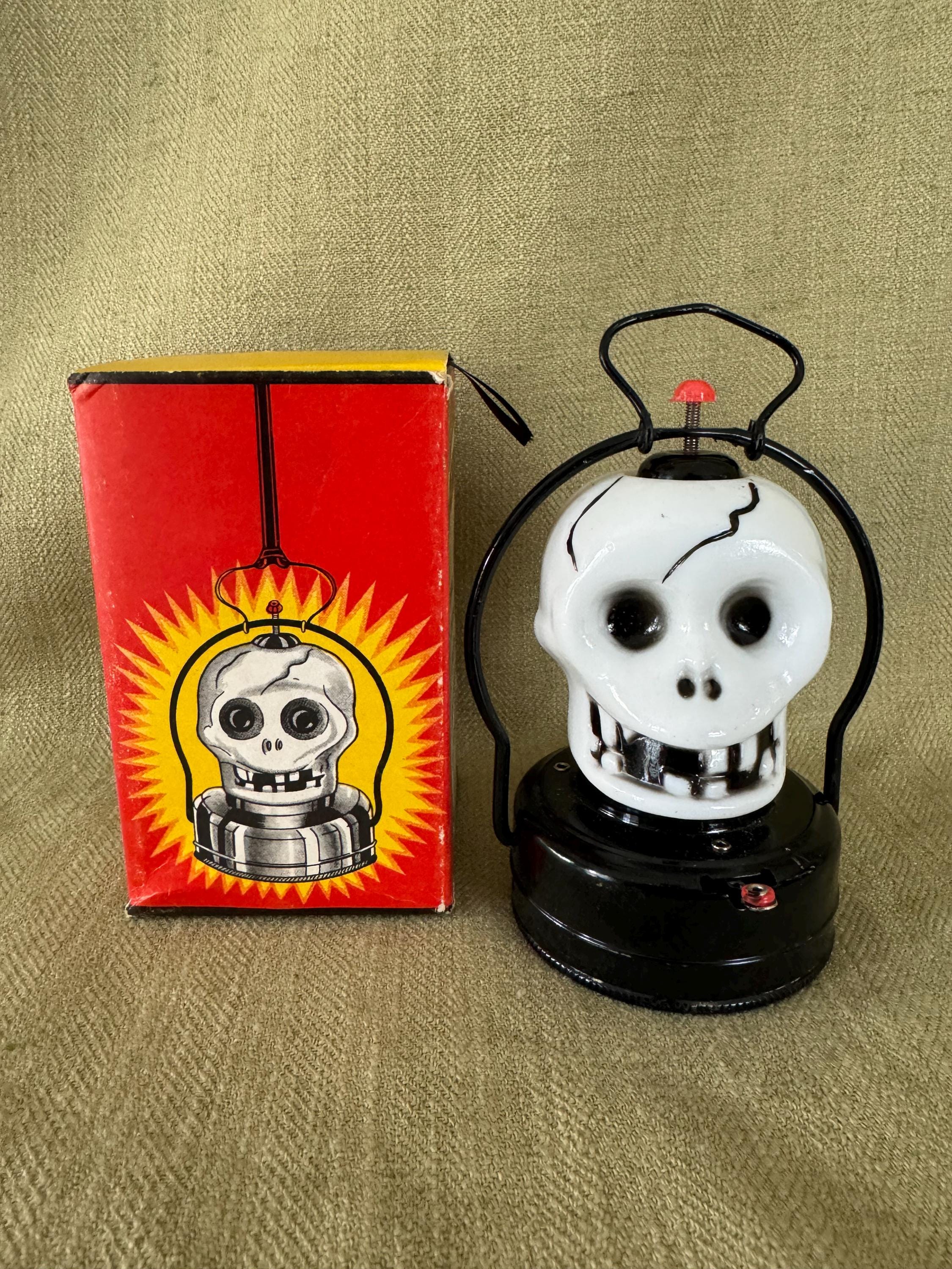 Vintage Halloween Glass Skull Lantern With Flashing Lights
