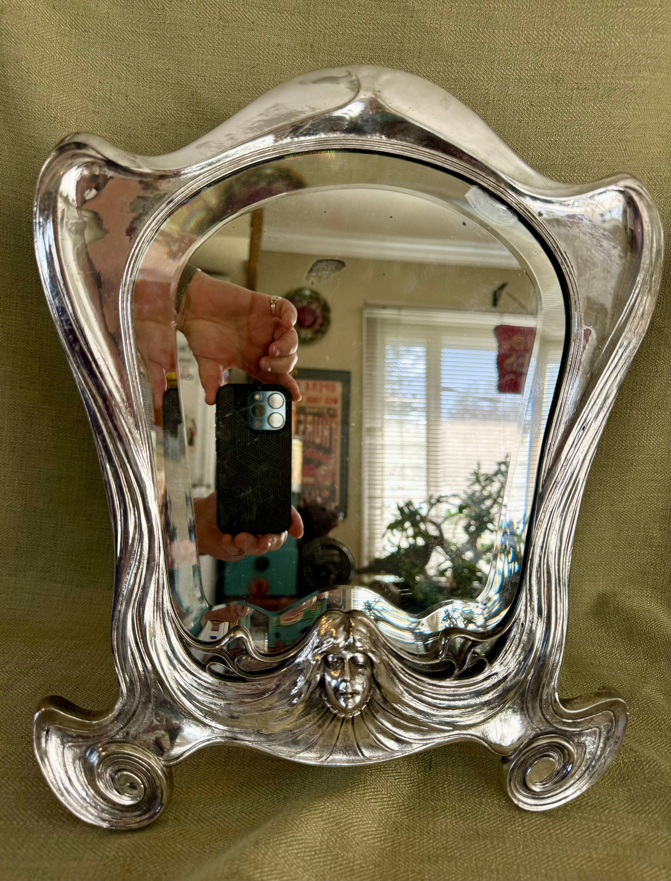 Art nouveau hand mirror with handle Ornate brass handheld