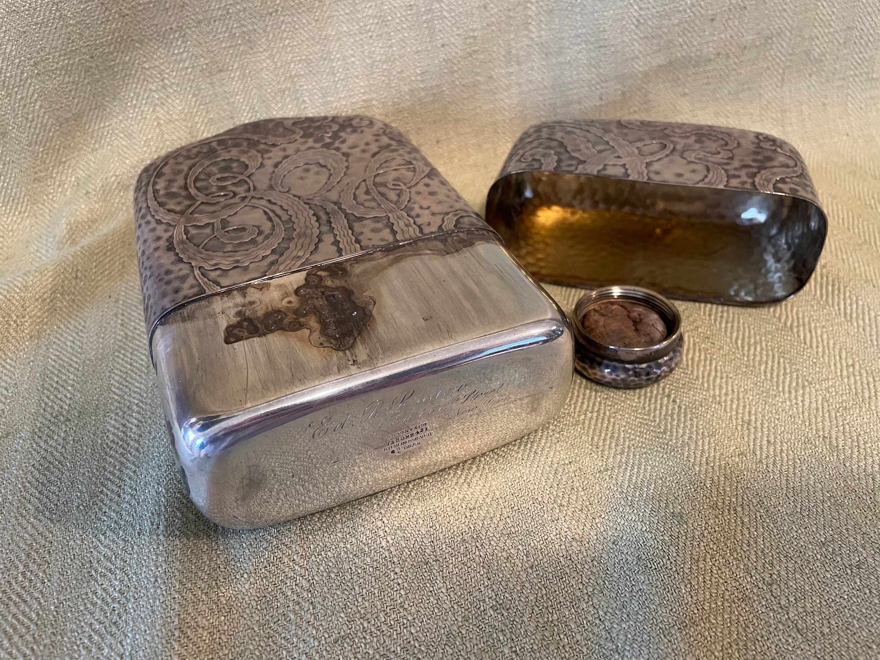ティファニー　スパイスボトル Lot - Tiffany Sterling Silver Cocktail Shaker