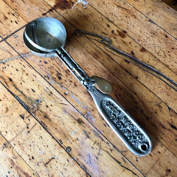 Rare 1905 Geer Mfg Clipper Disher Ice Cream Scoop