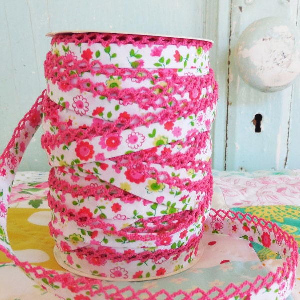 Fuschia Floral Crochet Edge Double Fold Bias Tape (No. 62). Pink Floral Fabric.  Pink Calico.  Pink and Green.  Pink and Green Floral.