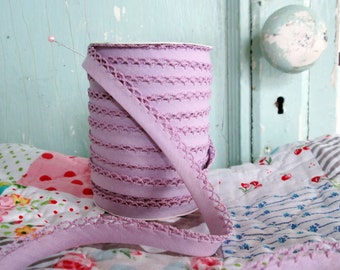 Lilac Crochet Edge Double Fold Bias Tape (No. 52)
