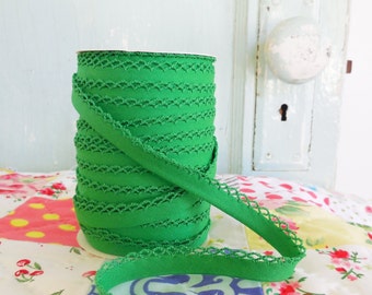 Green Crochet Edge Double Fold Bias Tape (No. 37)