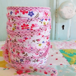 Pink Floral Crochet Edge Double Fold Bias Tape (No. 61). Pink Fabric.  Pink Floral Fabric.  Pink Bias Tape.  Pink and Purple.