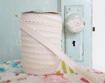 Muslin Crochet Edge Bias  Tape (No. 48)  Double Fold Bias Tape  Quilt Binding  Sewing Supplies  Dress Making  Doll Making  Clothing Supplies