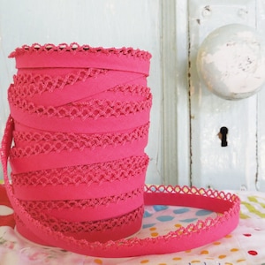 Fuchsia Crochet Edge Bias Tape (No. 32)