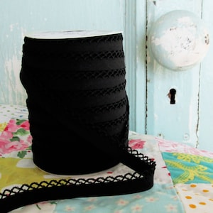 Black Crochet Edge Double Fold Bias Tape (No. 42)