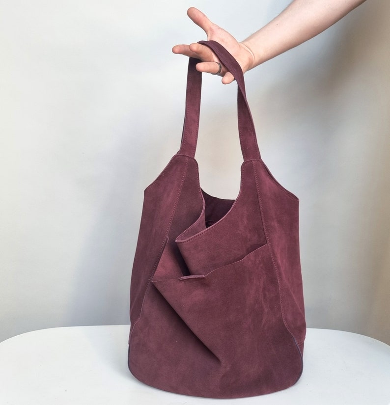 Aubergine hobo tas, slouchly leren tas, aubergine suède, cadeau voor haar, leren laptoptas, zwart leren draagtas afbeelding 9