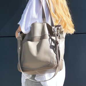 Taupe  LederTasche, Beige Echte Leder, Ledertasche auf der Schulter, oversized beige Tasche, grosse Umhängetasche taupe, Geburtstagsgeschenk