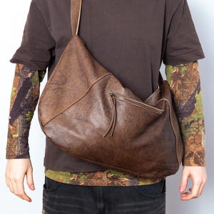 Sac à bandoulière souple marron, sac pour homme, cadeau pour lui, sac à bandoulière souple marron pour homme, grand sac à dos souple pour homme une épaule, sac polochon
