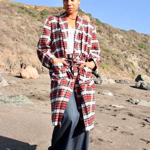LOVE LOUNGE Vintage red, white, black, blue, green and yellow long sleeve shops plaid duster/robe