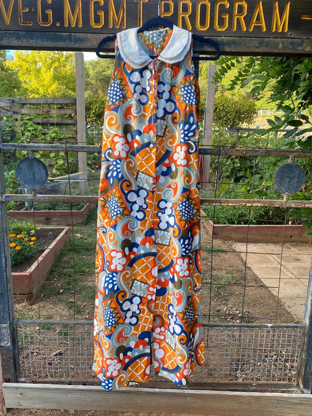 PLAYFUL GAL 1960s Vintage Psychedelic Geometric Pattern Jumpsuit  display picture 1