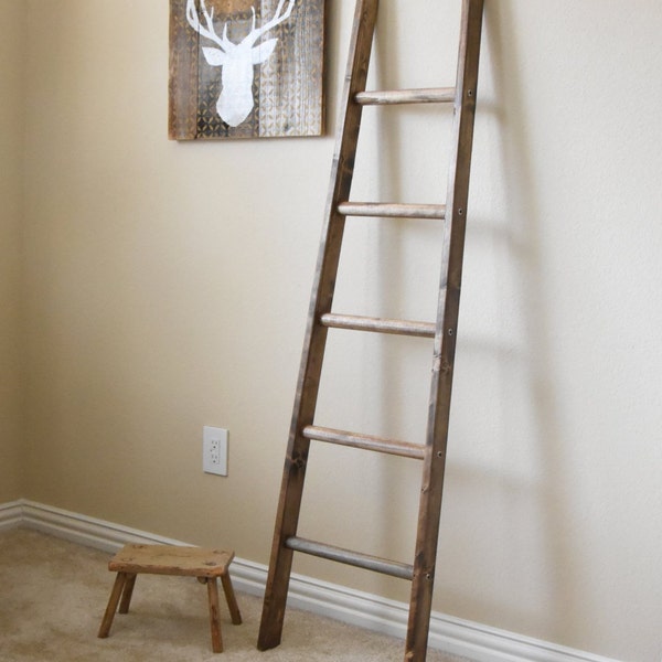 Tapered rustic ladder, repurposed ladder, Farmhouse Quilt ladder, Blanket Ladder, Wooden Ladder, Blanket throw rack, Plant Hanger