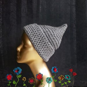 Ręcznie robiony na drutach kapelusz krasnala z wełny alpaki | Gruby kostium wróżki