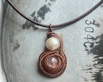 Rose Quartz Pendant in Copper, Crystal Gemstone Wirewrapped Jewelry, Bohemian Necklace for Mothers Day, Pink Quartz and Pearl Necklace