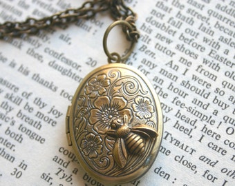 Bee Locket Necklace, Antique Gold Brass, 24 inch chain, Oval Photo Locket, Mothers Day, Queen Bee, Rustic, Sweet as can Bee!
