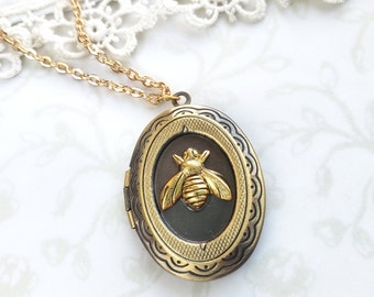 Honey Bee Locket Antiqued Gold Brass, Vintage Inspired Bumble Bee, Garden Woodland, Photo Locket, Mothers Day, Rustic, Queen Bee, Beekeeper