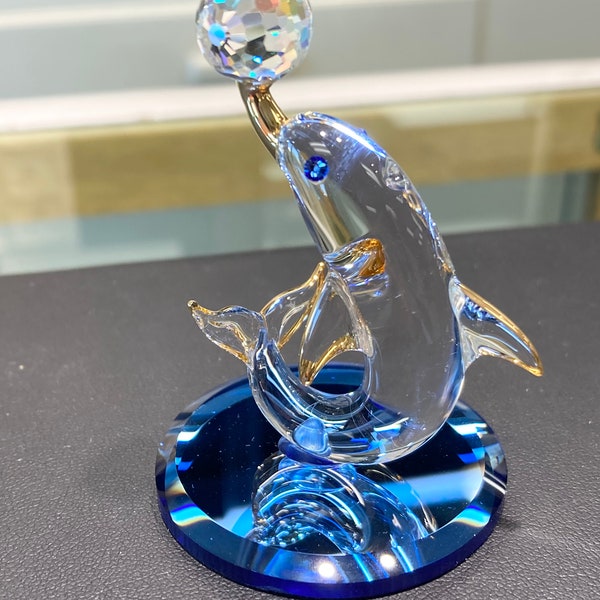 Delphin mit Kugel Glas Figur