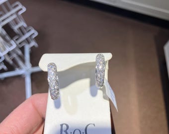 Pave Set Creolen mit natürlichen Diamanten