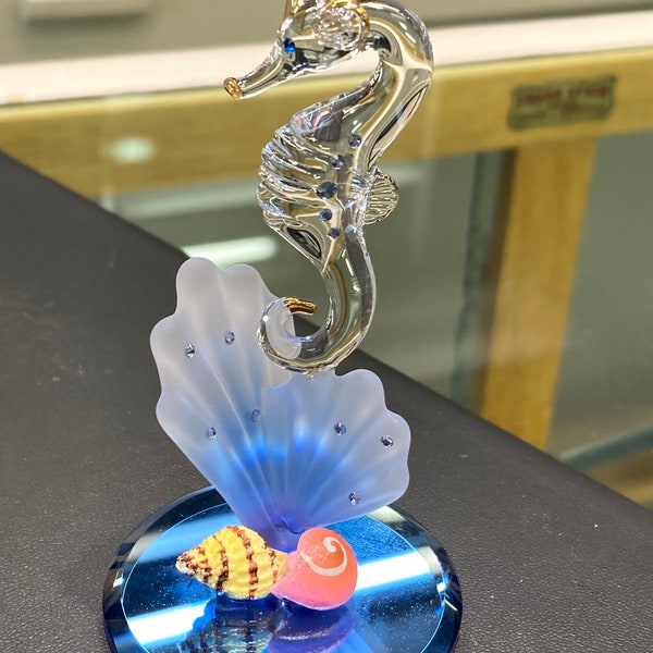 Figurine en verre d'hippocampe avec éléments Swarovski