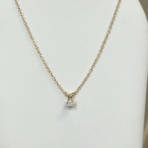 Natural Diamond Gold Pendant With Chain 0.12 Carats