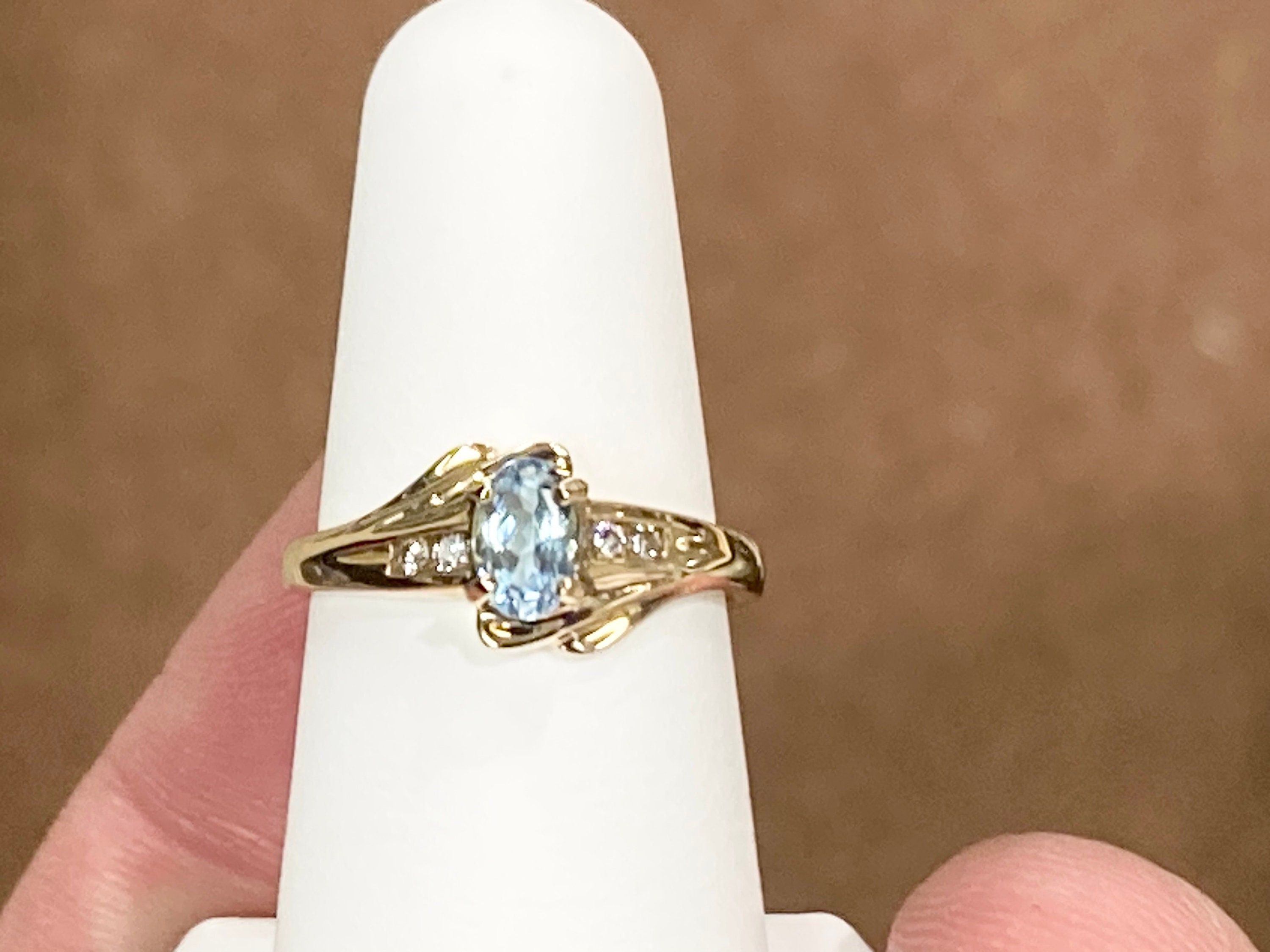 Modern Aquamarine Ring – Bella's Fine Jewelers