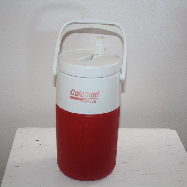 Red Coleman Water Drinking Cooler Thermos PolyLite Half Gallon Jug 5590