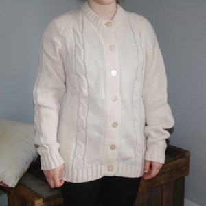 Women&#39;s Sweater Cardigan Button Up Beige Cream Vintage Carol Brent Acrylic Montgomery Ward