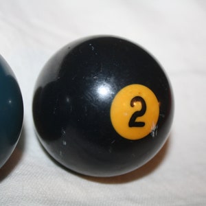 Vintage number 2 billiard ball pool ball solid blue ball Belgium image 7