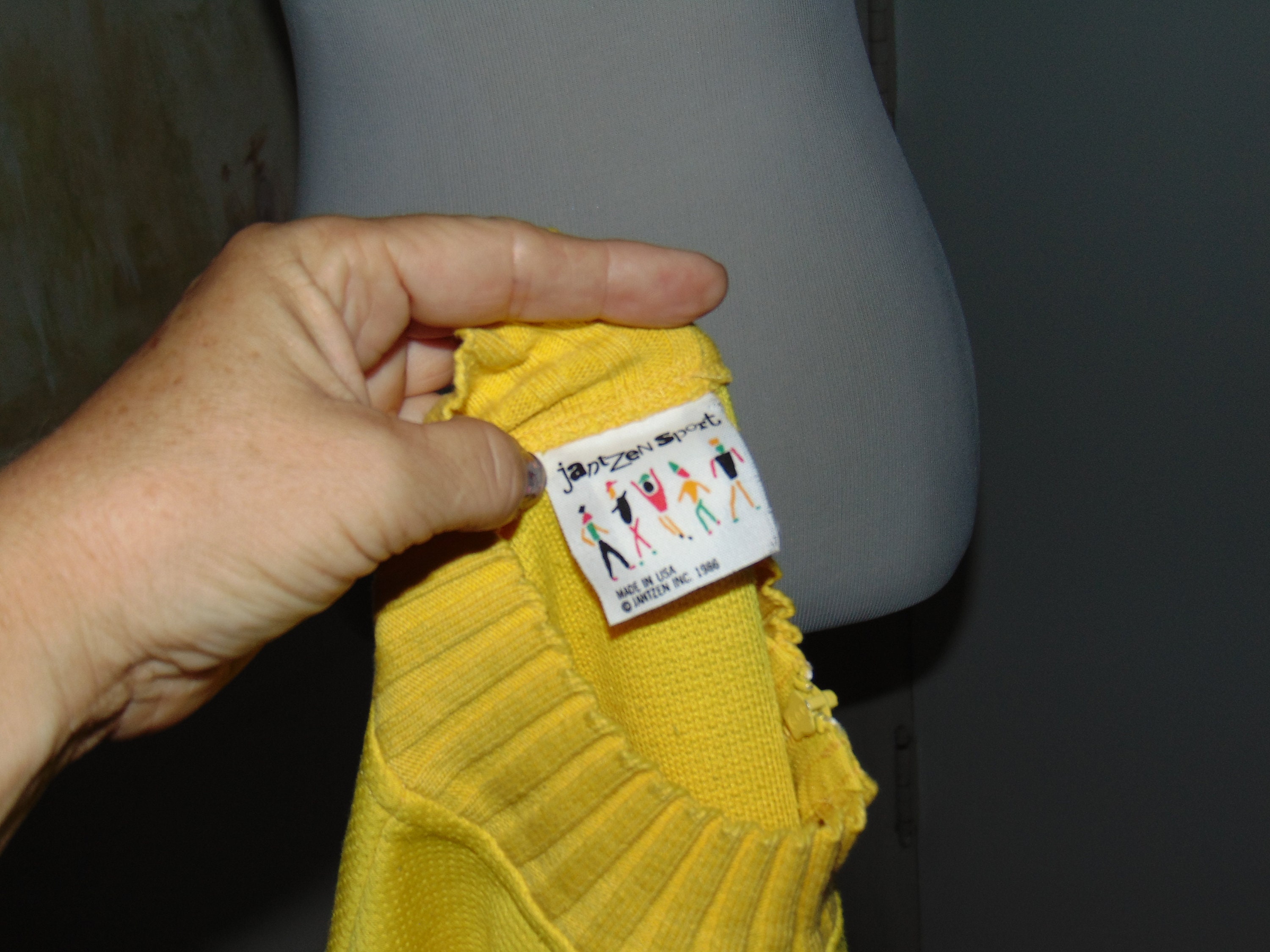 Rare 1986 Jantzen Sport Yellow Knit With Zip up Collar Sweater / Crew