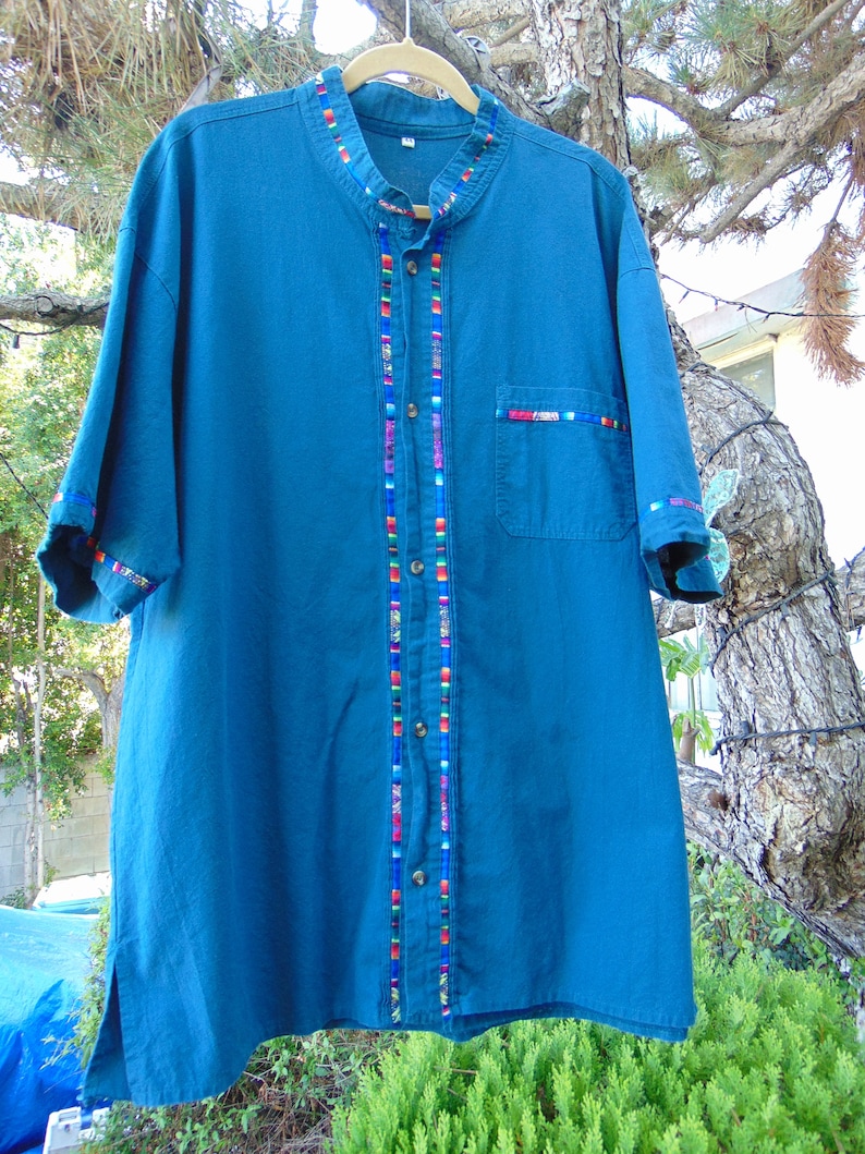 Vintage Men's Guayabera Royal Blue Embroidered Piping Linen 44 Mexico L