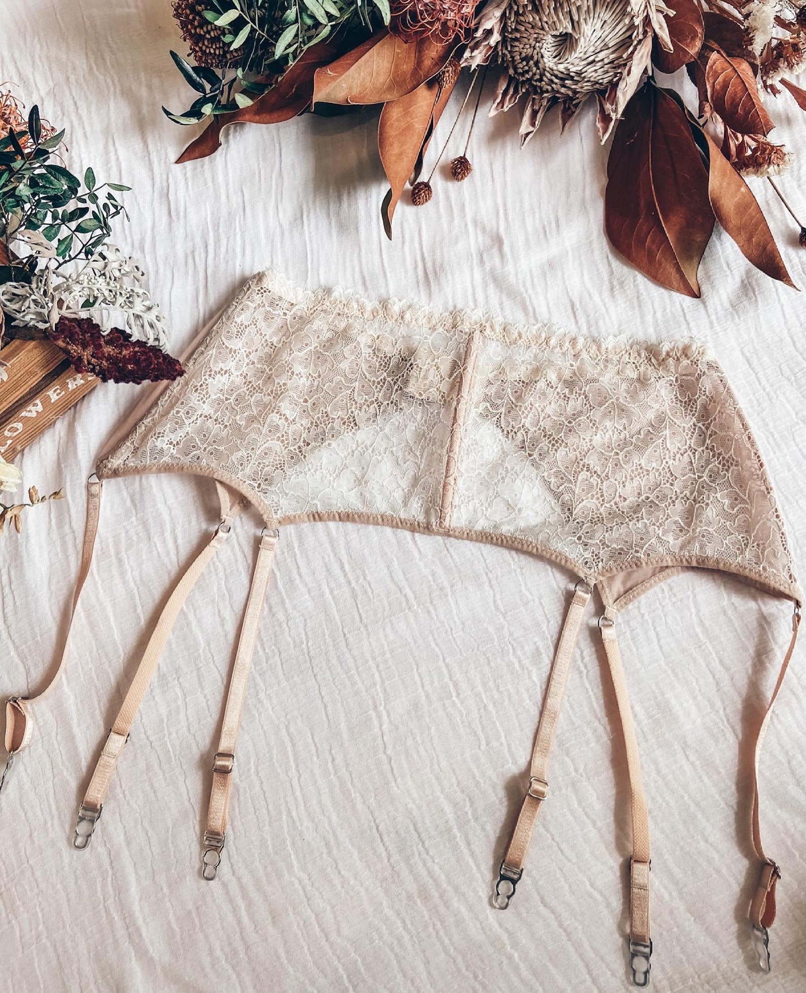 IVORY LACE Garter Belt / Bridal Garter Belt / Mesh Garter Belt Etsy