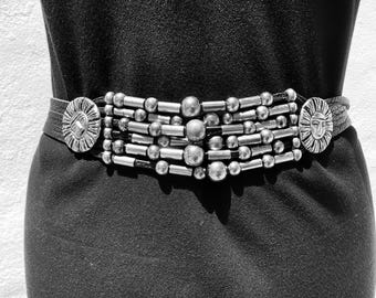 Vintage leren westernriem met zonnegezicht, verchroomde conchokralen, 32 inch taille
