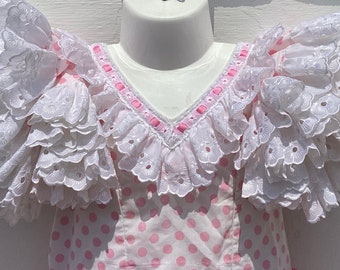 Vestido de Flamenca Española Vintage para Bebé Niña Bonito Blanco/ Lunares Rosados/Cintas + Pecho de Encaje Blanco Broderie Anglaise 22”(56cm) Edad 2-3 aprox.