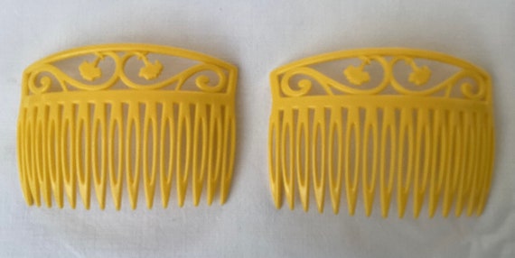 Set of 3 Pairs of Small Spanish Side Combs Yellow… - image 2