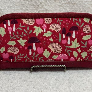 Cartera con cremallera - Erizos en rojo