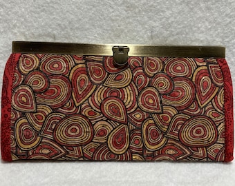 Frame Wallet - Red Swirls