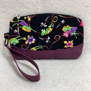 Clematis Wristlet Froggies