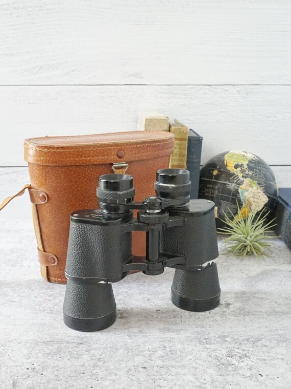 Vintage Tower 8x40 Binoculars in Original Leather Case. 8x40 Coated Field 6 Degrees Binoculars. Made in Japan Binoculars