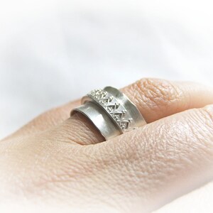 Fairy tale trick ring image 4