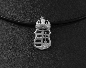 Ungerskt vapensköld i sterlingsilver med krona