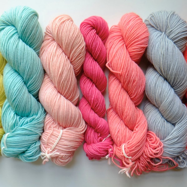 SOCK YARN, mini-skeins x7, various weights, collective weight 310g, Australian superwash merino, 80/20 merino/nylon, hand-dyed