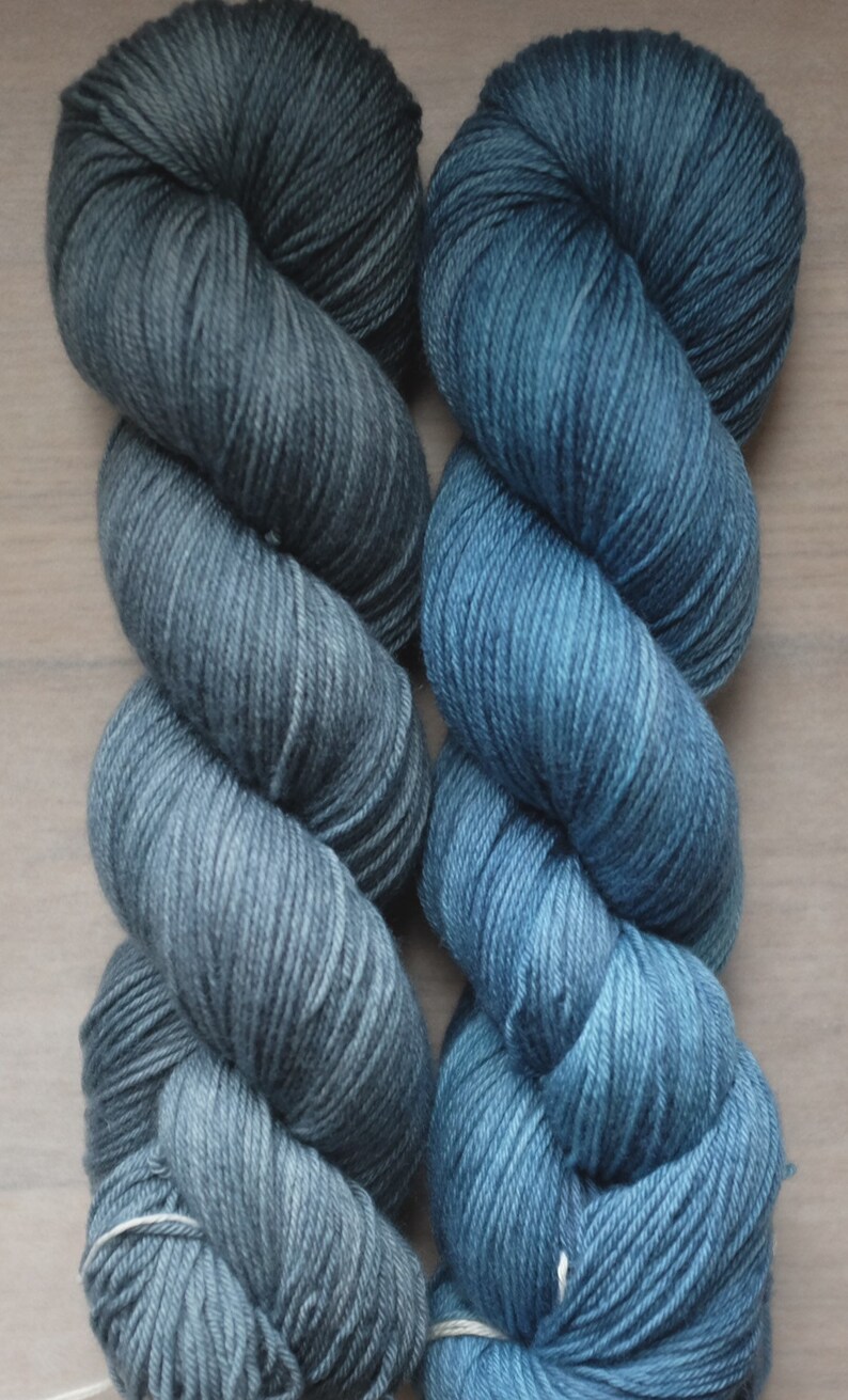 ~95g 4 available sock yarn batch 030419 or 180319* Hydro fingering FLASHMERINO 8515 superwash extrafine merinonylon
